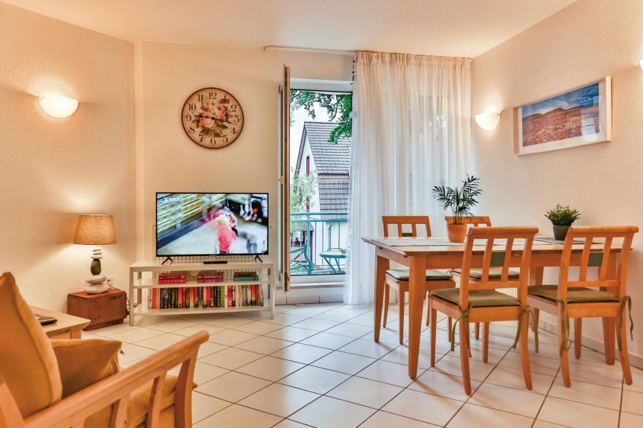 Apartment Ostseerose Ein Strandkorb Ist Im Sommer Inclusive Zempin Bagian luar foto