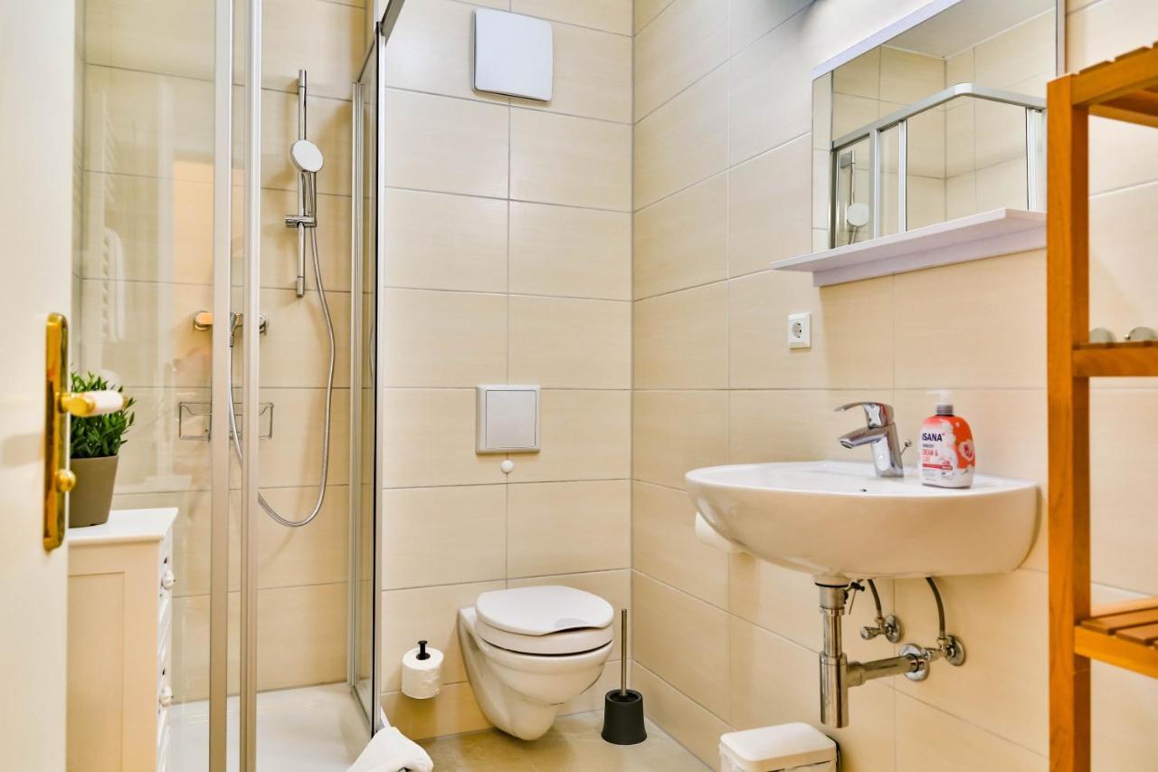 Apartment Ostseerose Ein Strandkorb Ist Im Sommer Inclusive Zempin Bagian luar foto