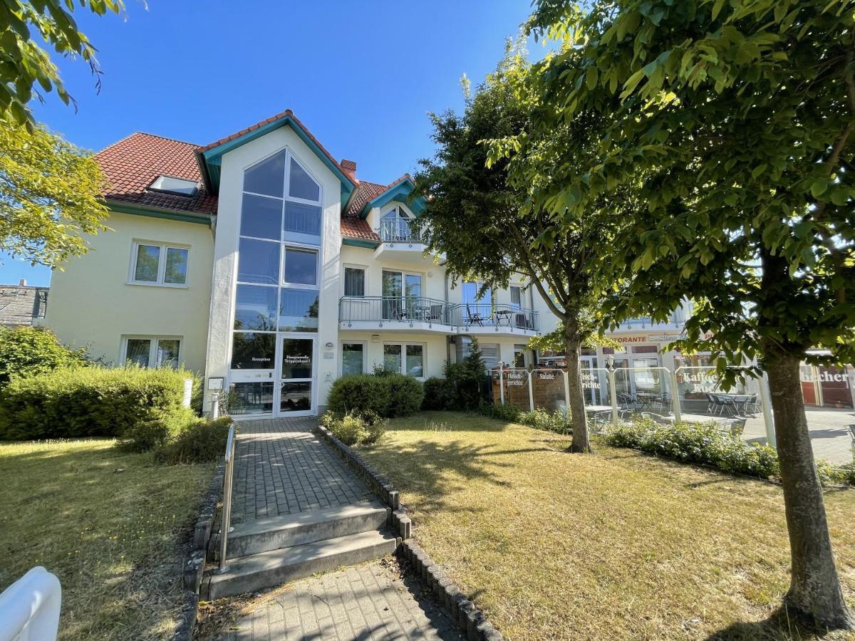 Apartment Ostseerose Ein Strandkorb Ist Im Sommer Inclusive Zempin Bagian luar foto