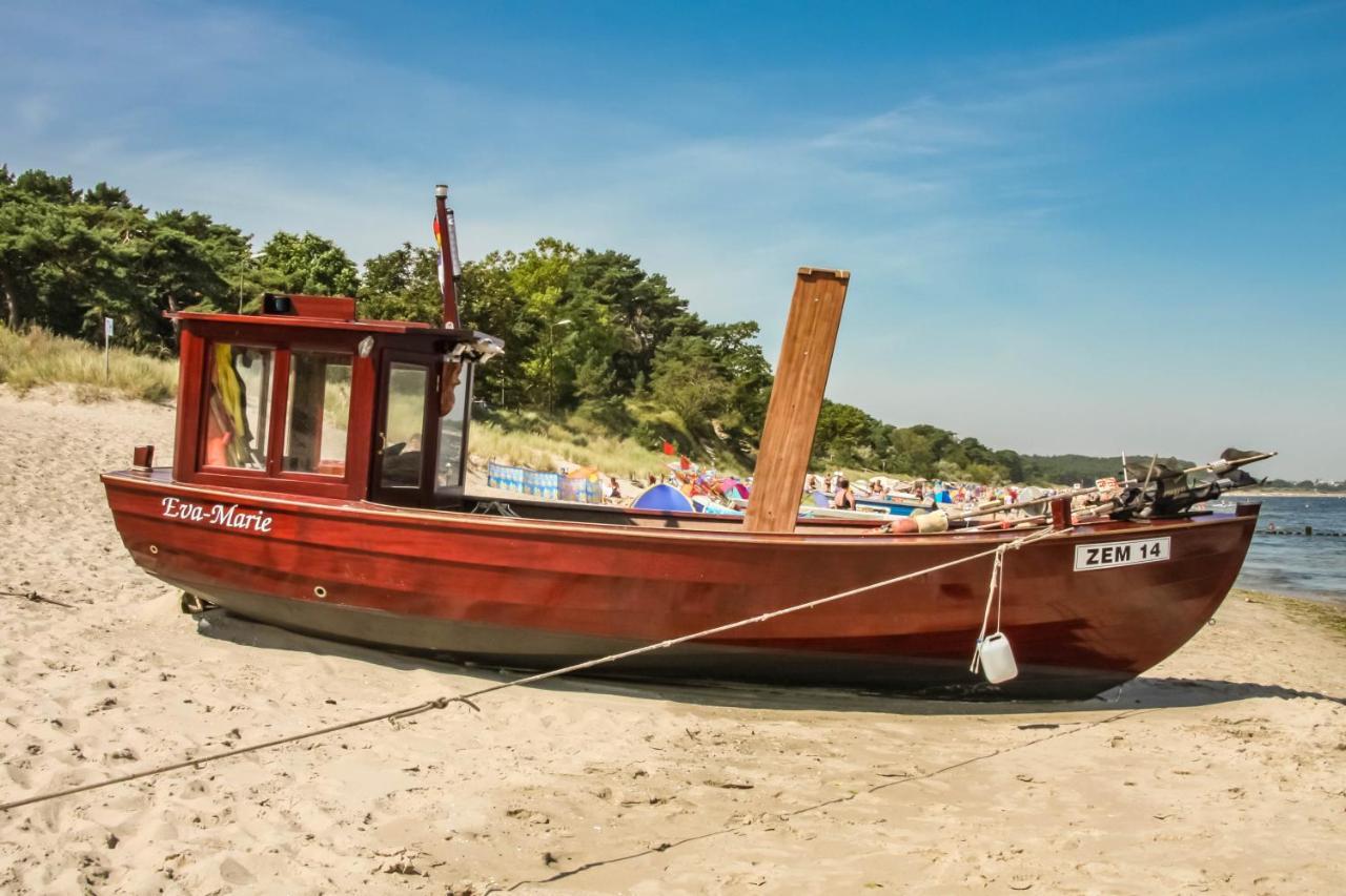 Apartment Ostseerose Ein Strandkorb Ist Im Sommer Inclusive Zempin Bagian luar foto